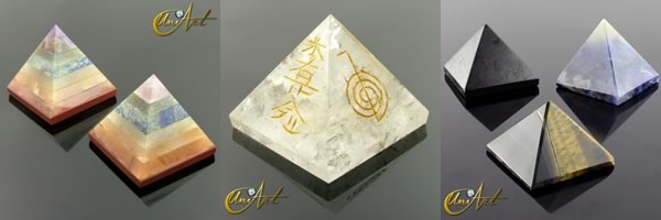 piramides amuletos